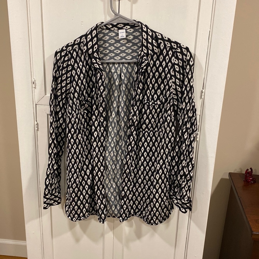 Women’s long sleeve blouse